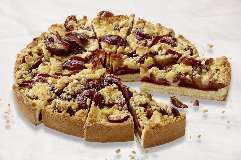 Plum Cake with Butter Crumble (39000982)